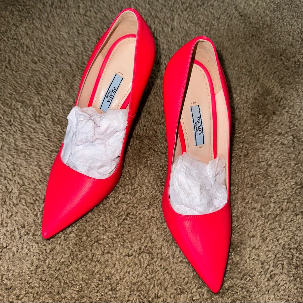 PRADA Leather Pumps - Picture 2 of 16